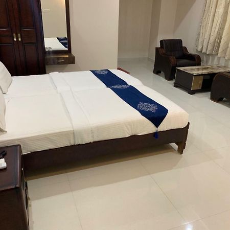 فندق Madanapalleفي  Jnr Grand المظهر الخارجي الصورة